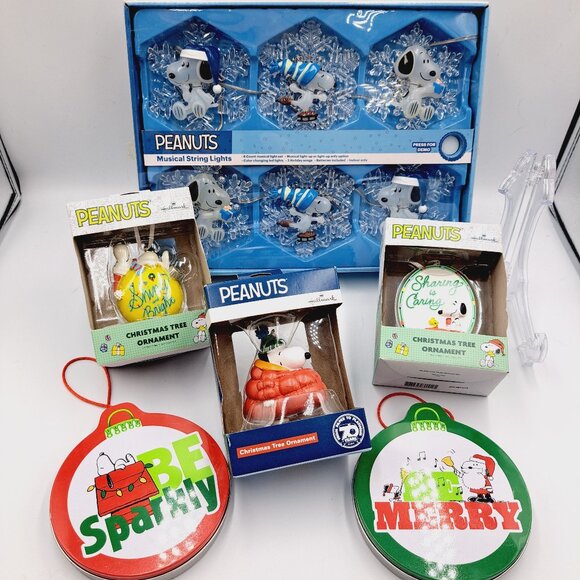 Peanuts Snoopy Winter Holiday Bundle Includes Ornaments & Musical Lights - Picture 1 of 13